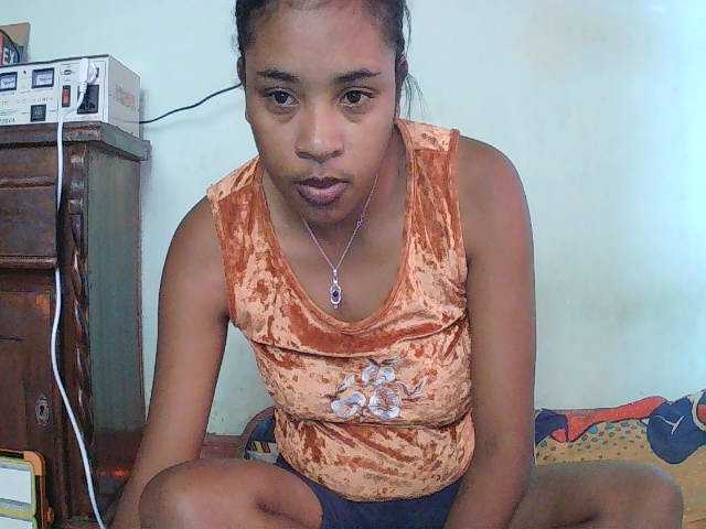 TriciaBella live cam on BongaCams