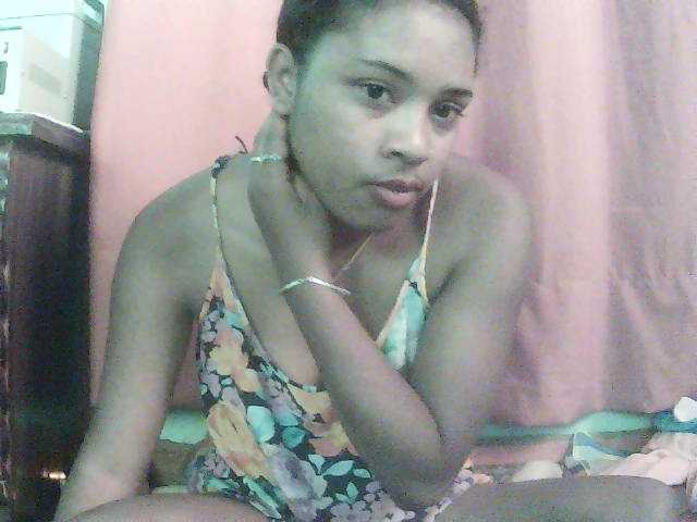 TriciaBella live cam on BongaCams