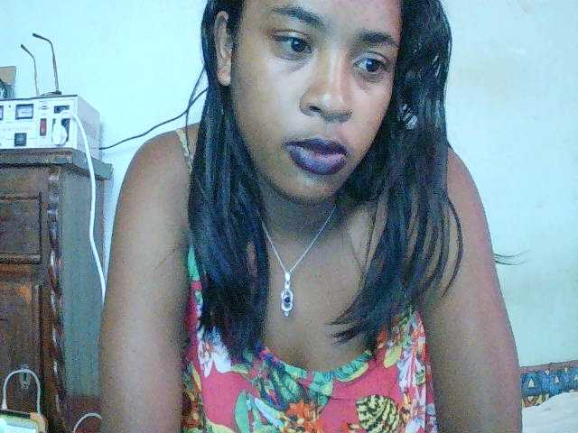 TriciaBella live cam on BongaCams