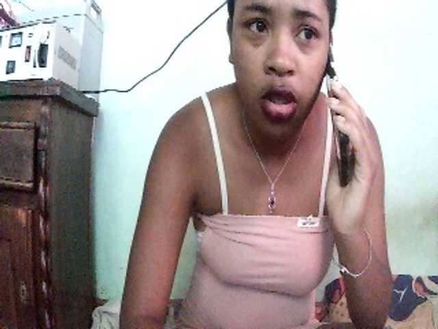 TriciaBella, en vivo ahora en BongaCams
