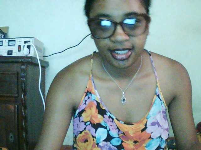 TriciaBella live cam on BongaCams