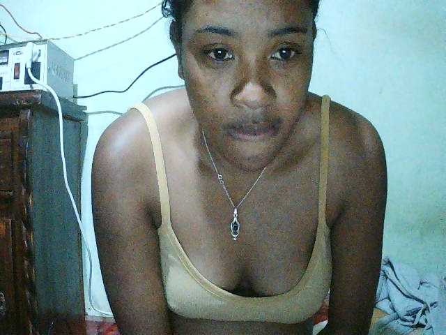 TriciaBella live cam on BongaCams