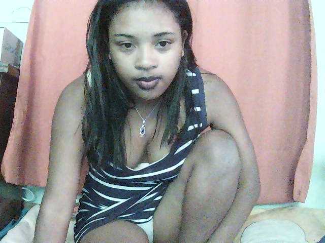 TriciaBella live cam on BongaCams