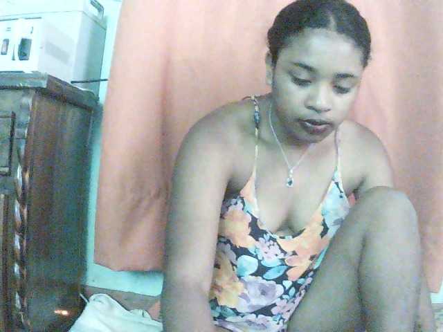 TriciaBella live cam on BongaCams