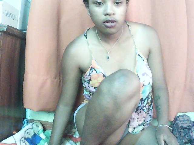 TriciaBella live cam on BongaCams