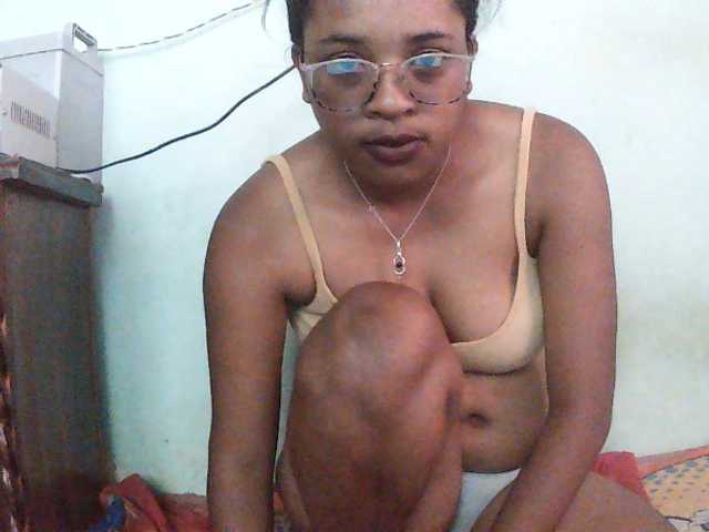 TriciaBella, live now on BongaCams