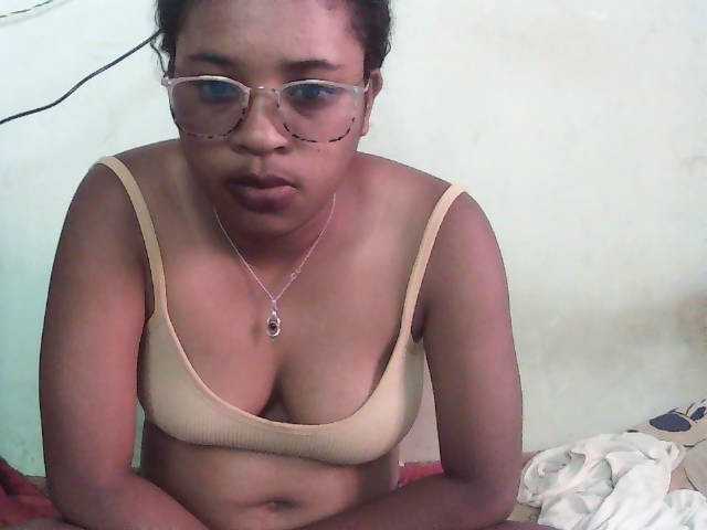 TriciaBella, live now on BongaCams