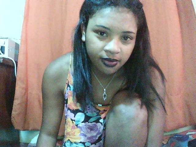 TriciaBella live cam on BongaCams