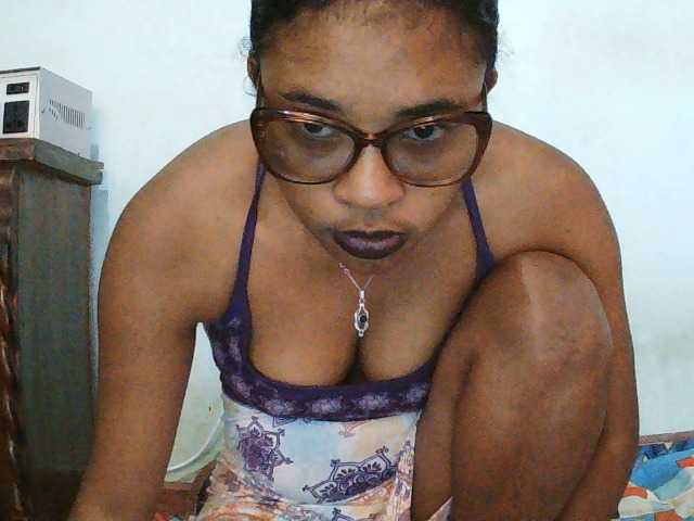 TriciaBella live cam on BongaCams
