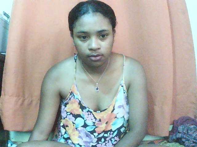 TriciaBella live cam on BongaCams