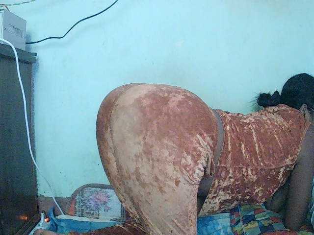 TriciaBella live cam on BongaCams
