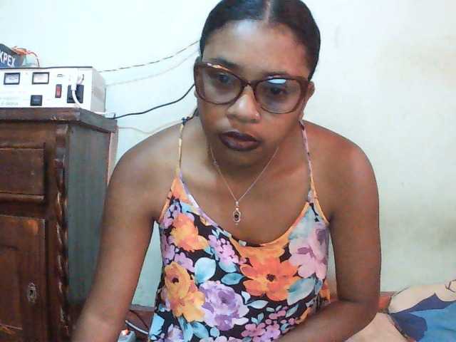 TriciaBella live cam on BongaCams