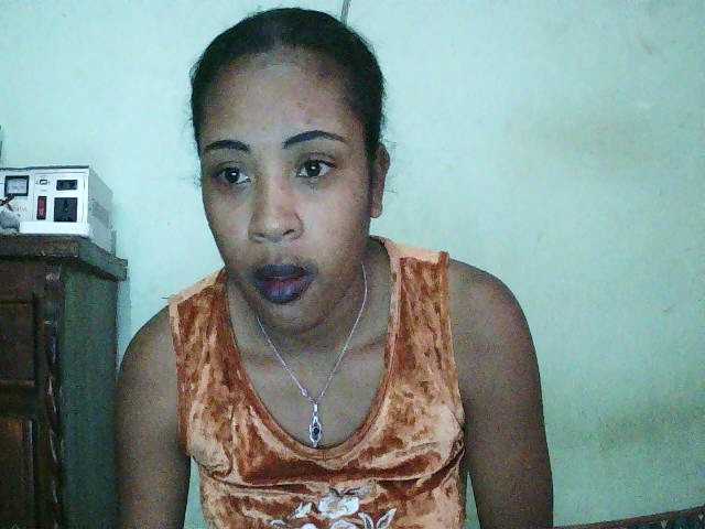 TriciaBella webcam