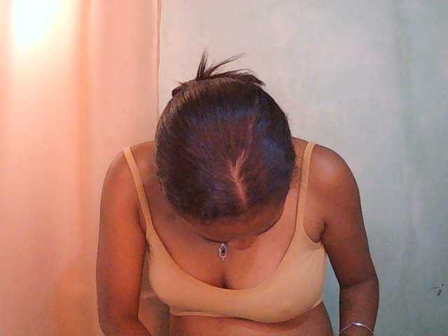 TriciaBella live cam on BongaCams
