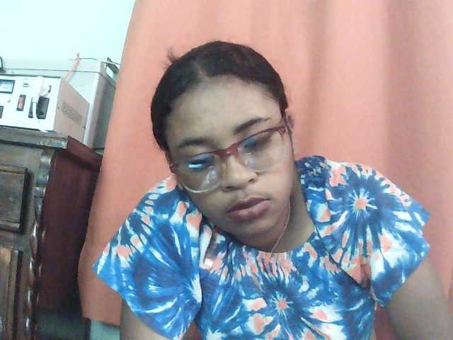 TriciaBella live cam on BongaCams