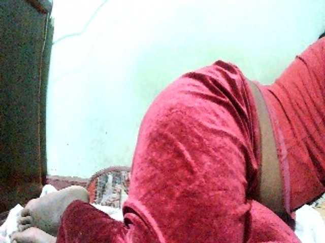 TriciaBella live cam preview