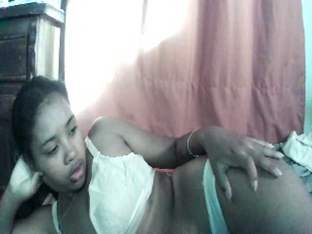 TriciaBella live cam on BongaCams