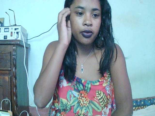 TriciaBella live cam on BongaCams