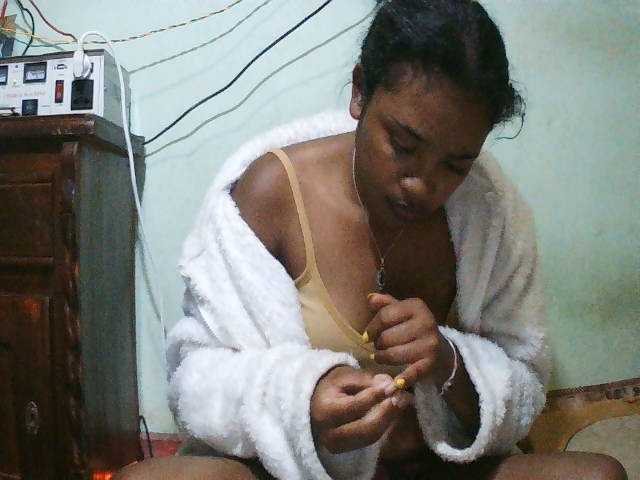 TriciaBella live cam on BongaCams