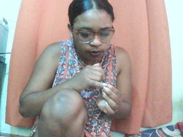 TriciaBella live cam on BongaCams