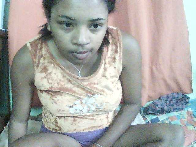 TriciaBella live cam on BongaCams