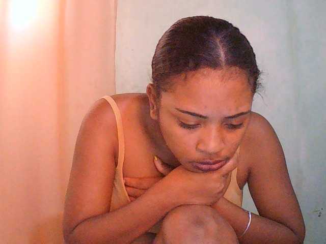 TriciaBella live cam on BongaCams