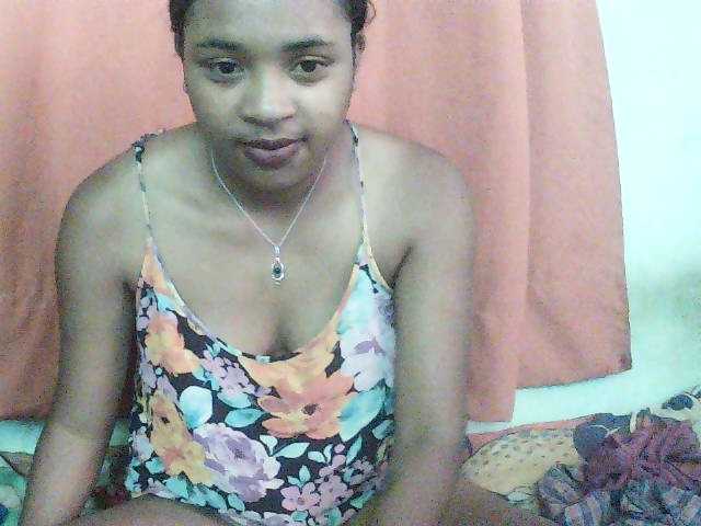 TriciaBella live cam on BongaCams