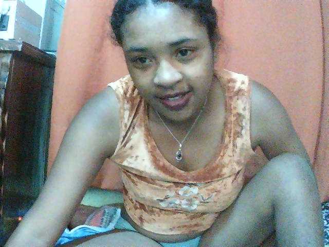 TriciaBella live cam on BongaCams