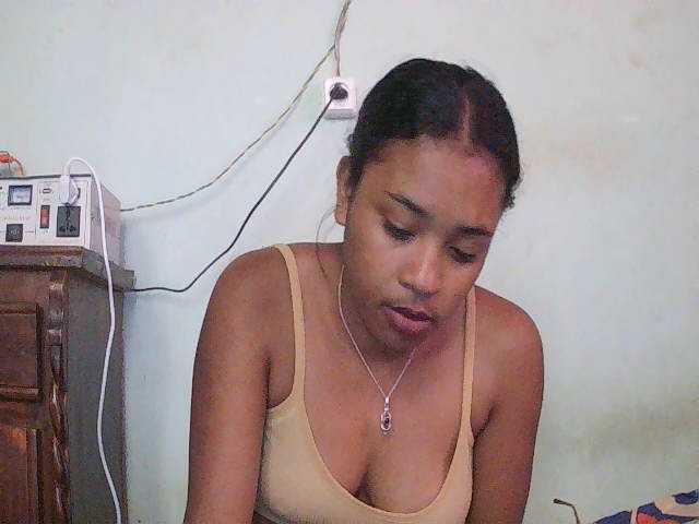 TriciaBella live cam on BongaCams