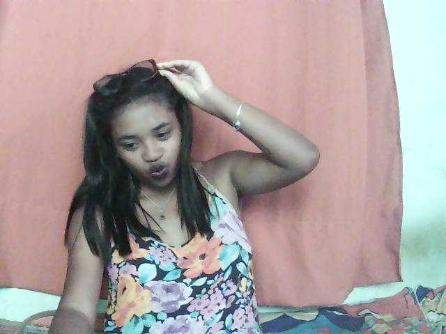 TriciaBella live cam on BongaCams