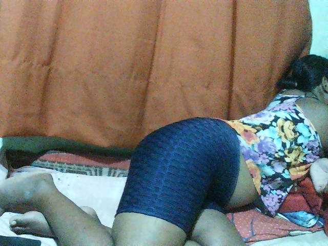 TriciaBella live cam on BongaCams