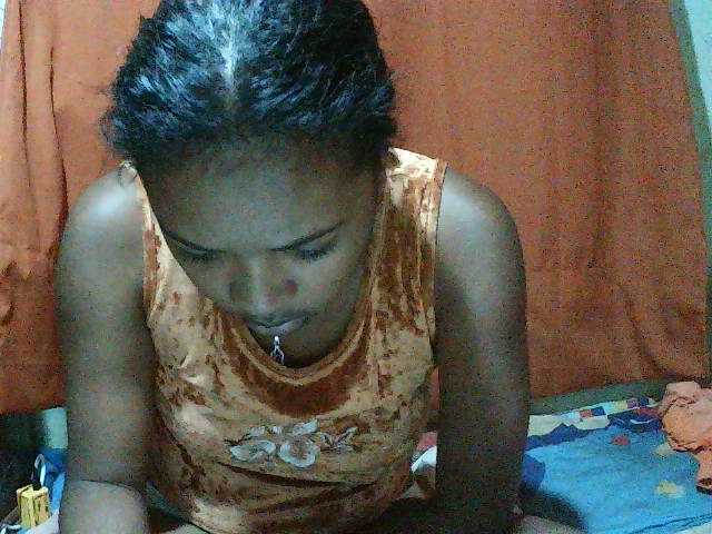 TriciaBella live cam on BongaCams