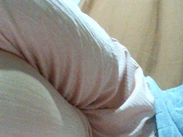 TriciaBella live cam