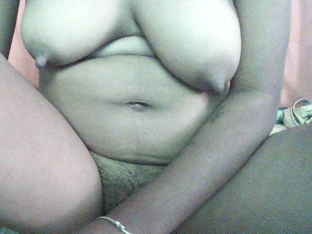 TriciaBella live cam on BongaCams