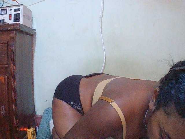 TriciaBella live cam on BongaCams