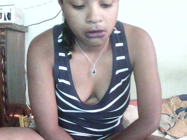TriciaBella live cam on BongaCams