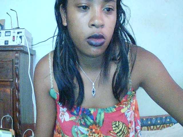 TriciaBella live cam on BongaCams
