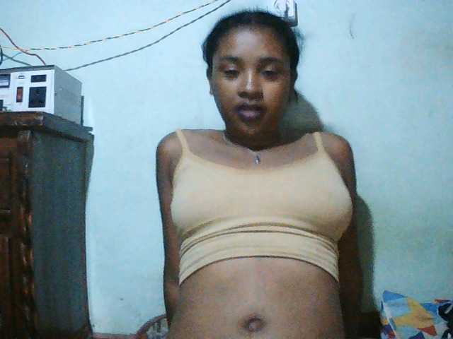 TriciaBella live cam on BongaCams