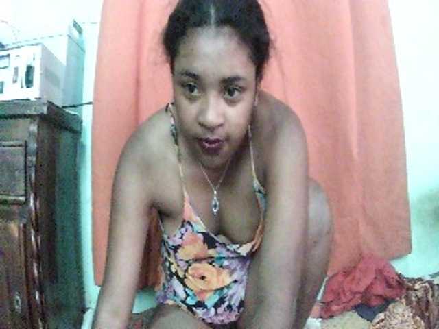 TriciaBella live cam on BongaCams