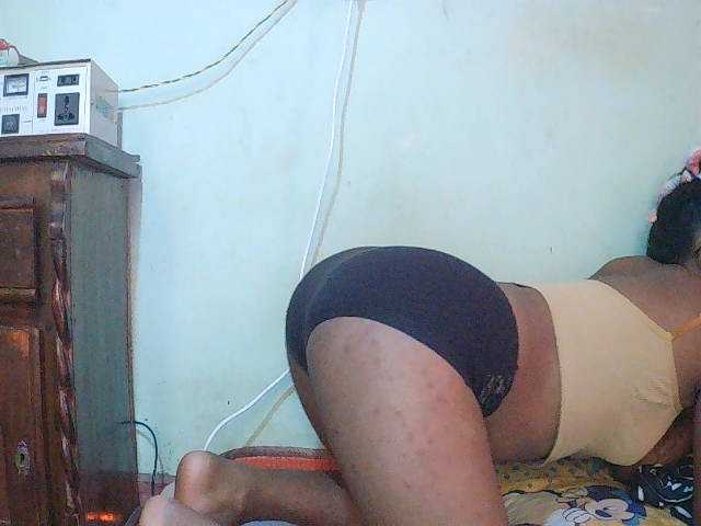TriciaBella live cam on BongaCams