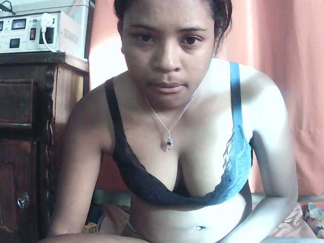 TriciaBella live cam on BongaCams