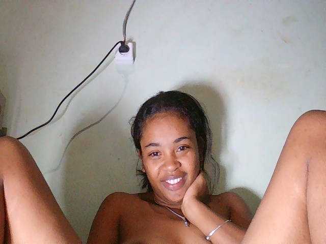 TriciaBella live cam on BongaCams