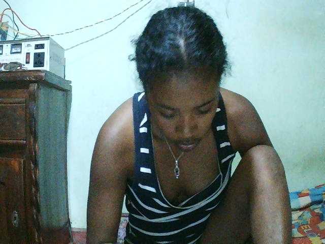 TriciaBella live cam on BongaCams