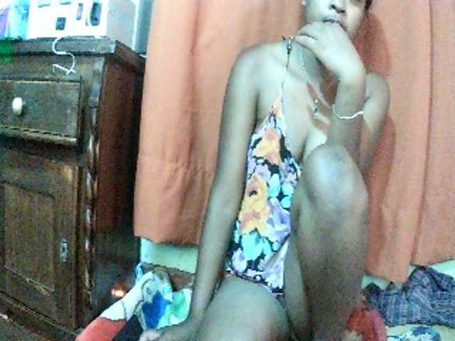TriciaBella live cam on BongaCams