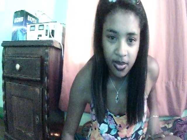 TriciaBella live cam on BongaCams