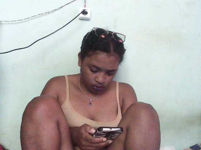 TriciaBella, live now on BongaCams