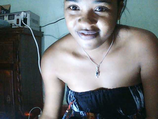 TriciaBella live cam on BongaCams
