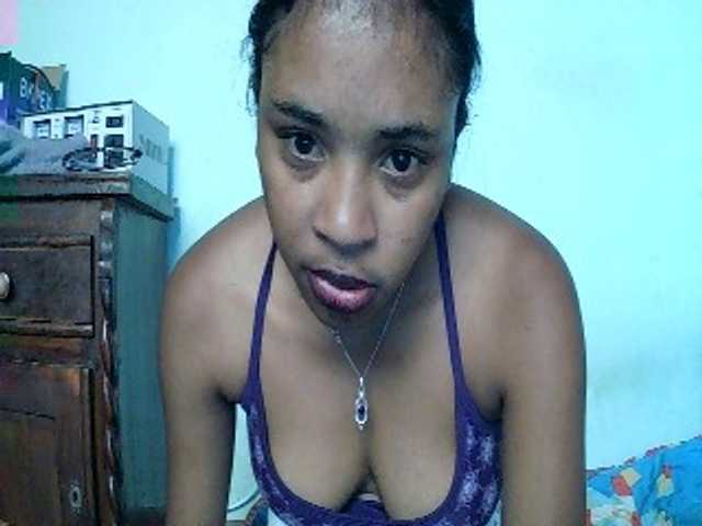 TriciaBella live cam on BongaCams