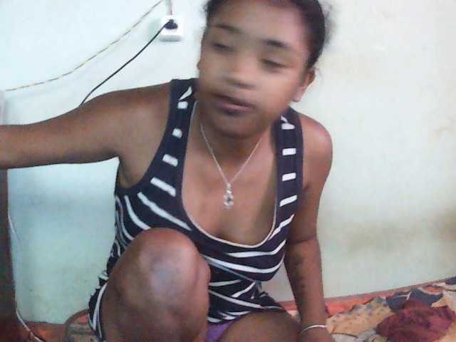 TriciaBella live cam on BongaCams
