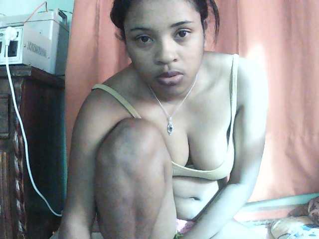 TriciaBella live cam on BongaCams